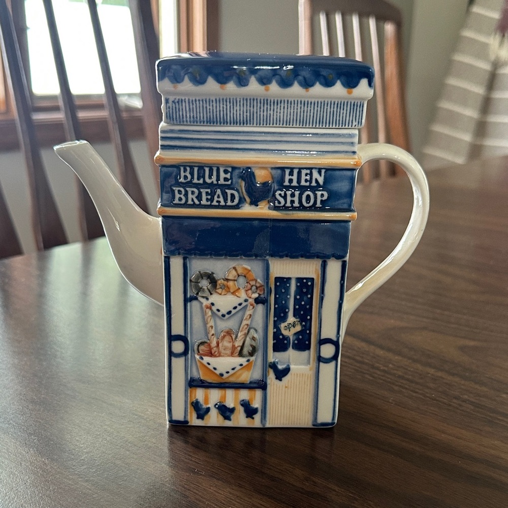 Blue Hen Bread Shop Teapot